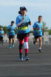 BIB: 030
                            <button type="button" onclick="openModal(5172889)" class="btn btn-primary btn-sm float-right btn-popup" data-toggle="modal" data-target=".modal-high-quality">
                        <i class="fas fa-shopping-cart"></i> Add to Cart
                    </button>
                                            <button type="button" onclick="isThisMe(5172889, true)" class="btn btn-success btn-sm float-right btn-popup btn-isme hidden" data-toggle="tooltip" data-placement="bottom" title="นี่คือรูปของคุณใช่ไหม คลิกที่นี่เพื่อเอาเข้าอัลบั้ม">
                        <i class="fas fa-plus"></i> Add to album
                    </button>
                    <button type="button" onclick="isThisMe(5172889, false)" class="btn btn-warning btn-sm float-right btn-popup btn-isnotme hidden">
                        <i class="fas fa-ban"></i> Remove from album
                    </button>